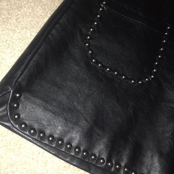 Leather skirt - Picture 3 of 3